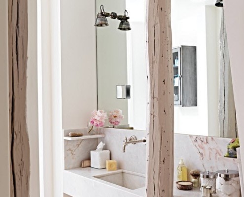 Зеркало в ванной комнате