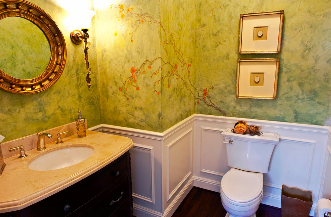 Покраска стены в ванной под мрамор