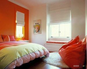Оранжевое кресло-подушка