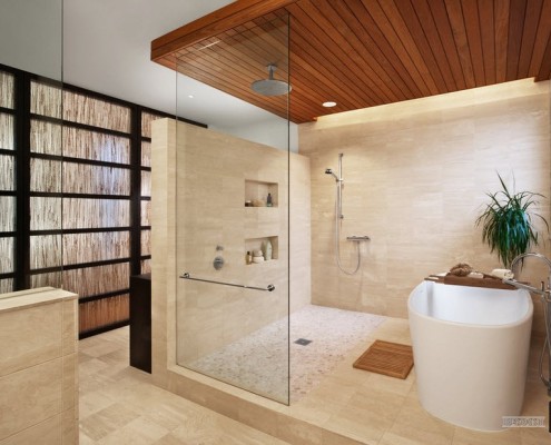 Часть потолка из дерева