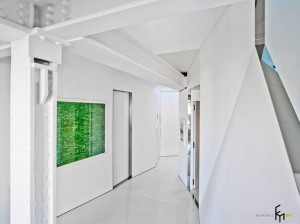 Коридор в белом цвете