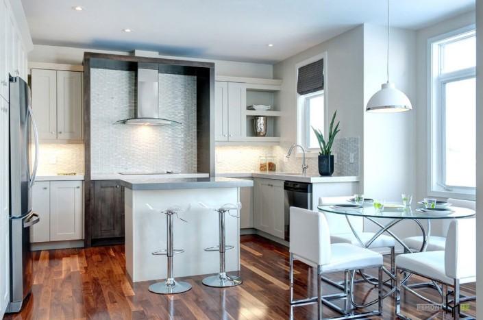 Стеклянные столы на кухне: фото обеденных столов из стекла | Нотка ...