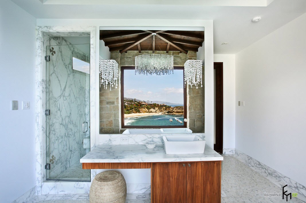 100 идей дизайна для ванной комнаты в средиземноморском стиле: Италия .