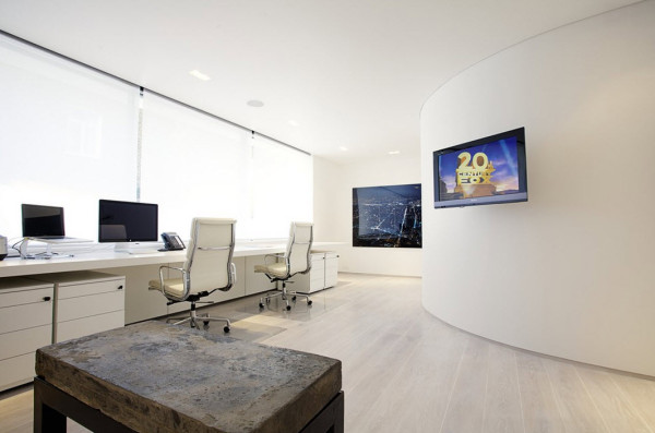 Оформление кабинета в светлых тонах