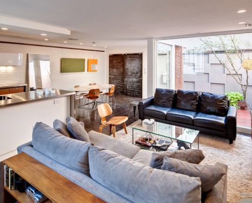 Уютная гостиная зона