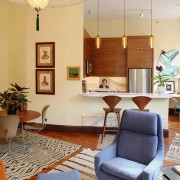 Отделение кухни с помощью барной стойки