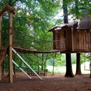 Дом на берегу озера