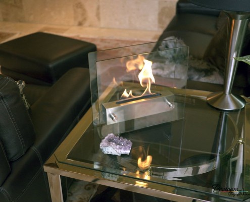Прямоугольный камин на столе Прямоугольный камин на столе