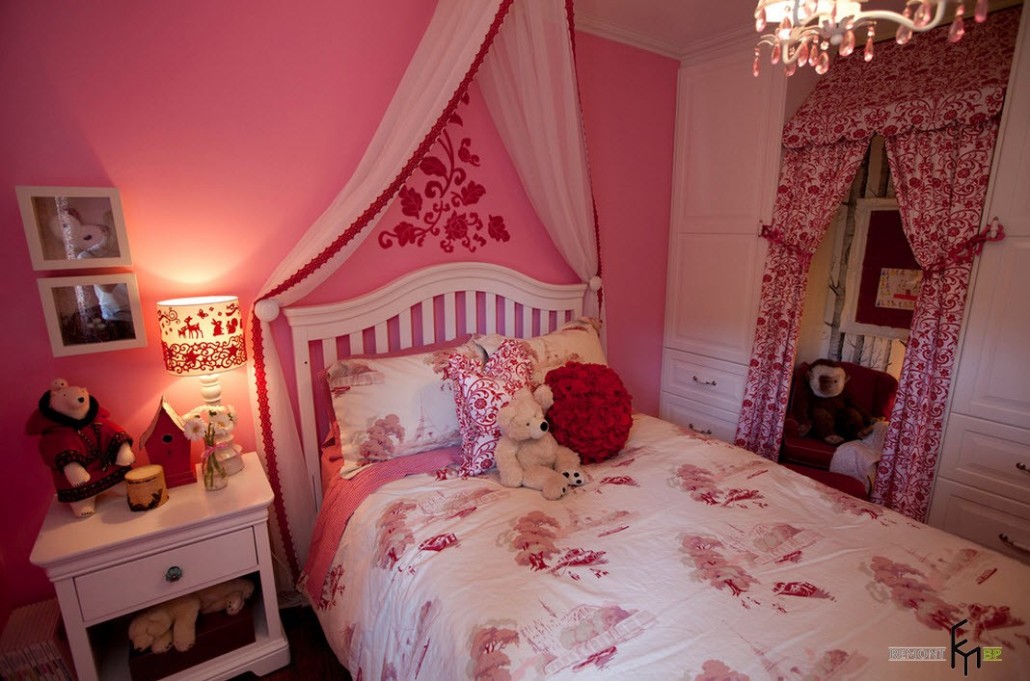 Спальня для поклонницы  Барби