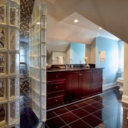 Душевые перегородки из стеклоблоков