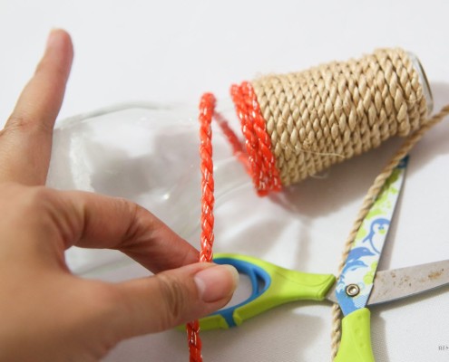 Наматывание цветного шнура