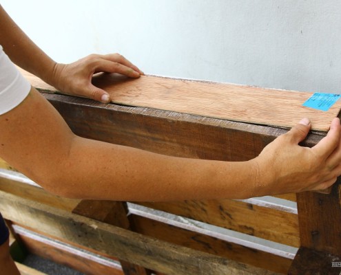 Завершение шестого этапа изготовления полки для кухни