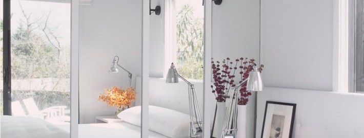 Зеркало возле кровати не рекомендуется