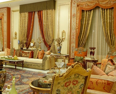 Шторы с ламбрекенами придают торжественность комнате Шторы с ламбрекенами придают торжественность комнате