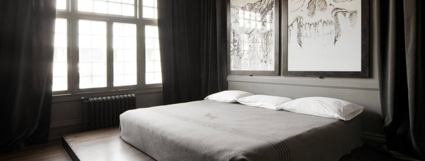 Спальня с мистическим интерьером