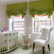 Оригінальні яскраві штори в дитячій